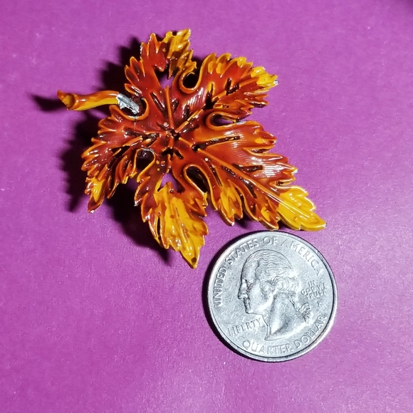Relisted -Vintage fall leaf brooch pin orange yellow brown tree nature fairycore - Picture 9 of 11